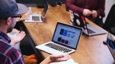 Instrumente online gratuite care iti pot transforma ziua de lucru